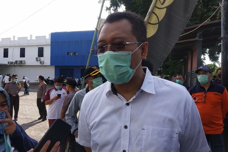 Gubernur NTB Zulkieflimansayah ymusai memimpin apel persiapan penyemprotan disinfektan di Mataram