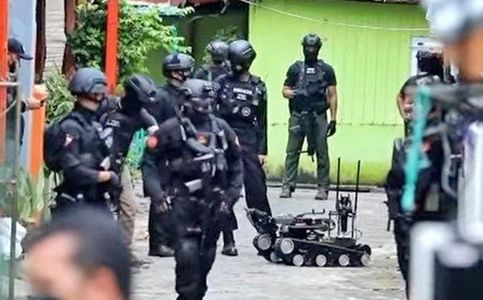  Indonesia Highlights: Indonesian State Intelligence Agency Or BIN: Revenge A Possible Motive for Makassar Attack | Women Particularly Vulnerable for Recruitment by Terrorists | Big Waves Capsize Moto