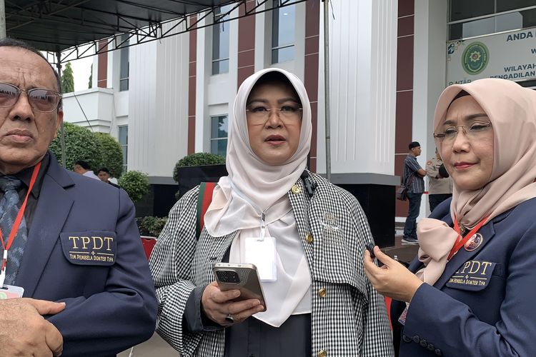 Disebut Hasut Massa Terkait Ijazah Jokowi, Dokter Tifa: Saksi Tak Lihat Langsung