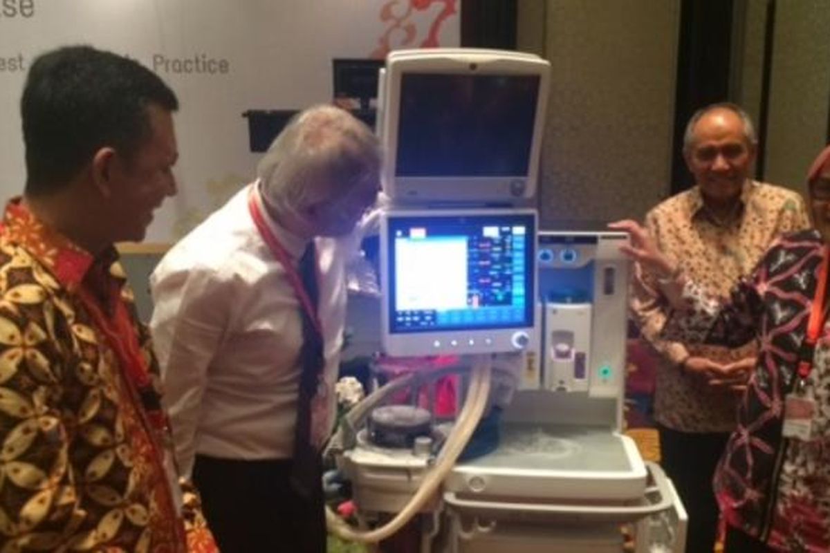 Peluncuran mesin anestesi Carestation CS600 Series buatan GE Healthcare di Bandung (26/1/2017).