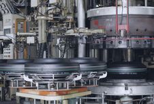 Dari Karet Sampai Siap Pakai, Begini Proses Produksi Ban Bridgestone