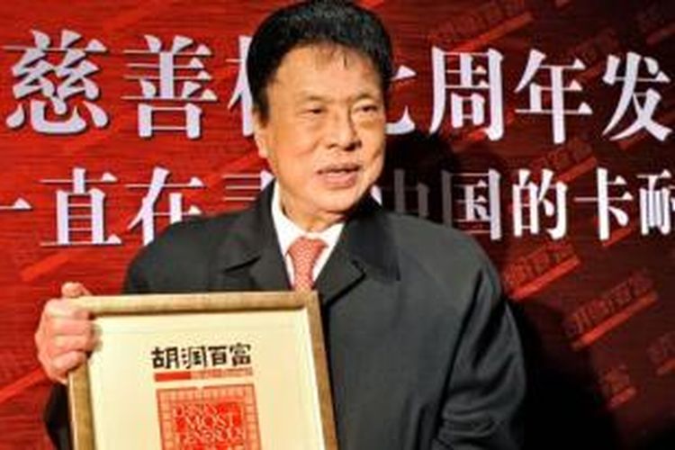 Yu Pengnian (88), taipan properti asal kota Shenzen, China, menghibahkan seluruh uangnya yang mencapai Rp 24 triliun untuk kepentingan amal dan tak menyisakan sedikitpun untuk keluarganya.