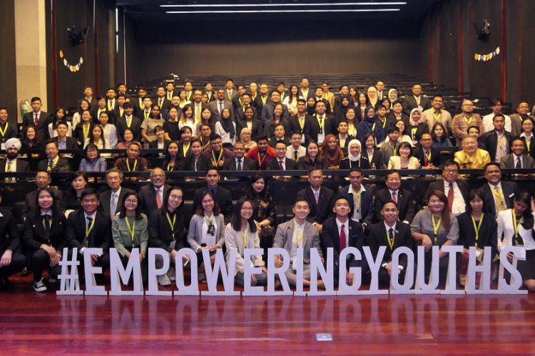 ASEAN Foundation dan Maybank Foundation mengumumkan hampir 100 pemuda program eMpowering Youths Across ASEAN telah memulai misi mereka membuat perubahan di 10 area komunitas di Kamboja, Indonesia dan Malaysia (16/2/2019)/