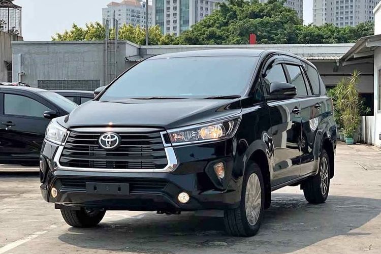 Toyota Kijang Innova Reborn tipe G