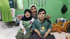 Kisah Marliana, Ibu di Deli Serdang yang Sukses Antar 2 Anak Disabilitas Kuliah dan Berprestasi