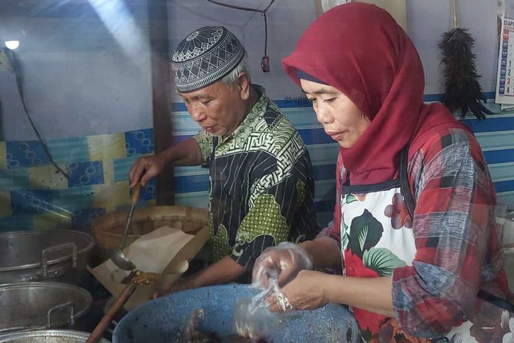 Berawal dari Jualan Gudeg di Bawah Pohon Rambutan, Suami Istri di Sleman Wujudkan Impian Naik Haji
