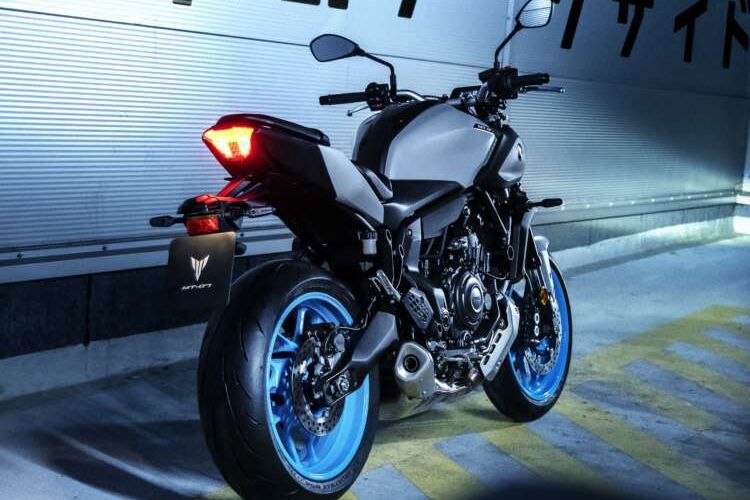 Yamaha MT-07 model year 2025 