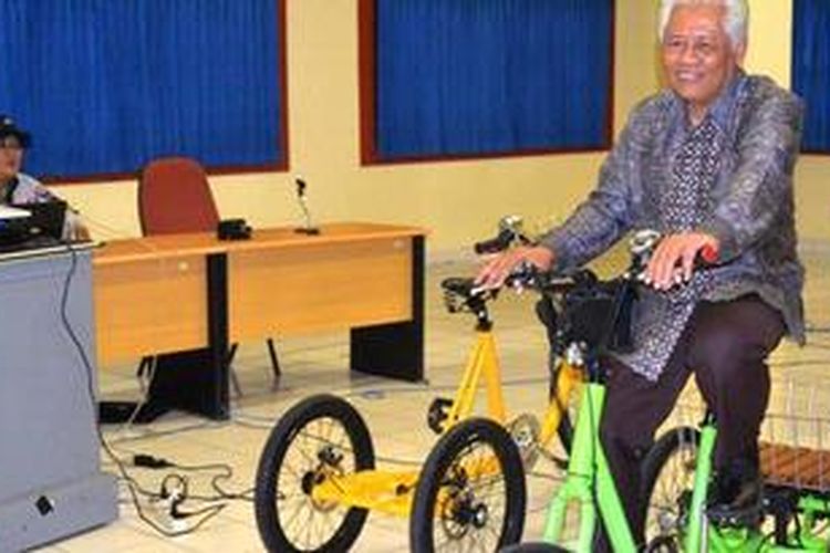 Sepeda Listrik Roda Tiga Untuk Lansia Dan Difabel