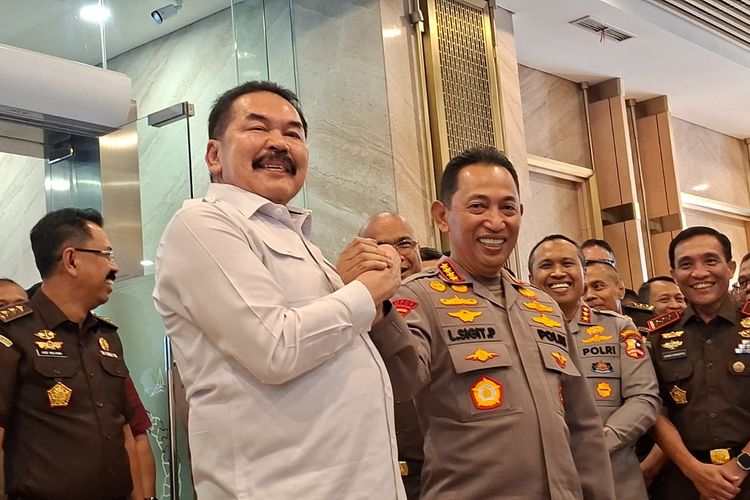 Jaksa Agung di Samping Kapolri: Jangan Berpikir Kami Rival