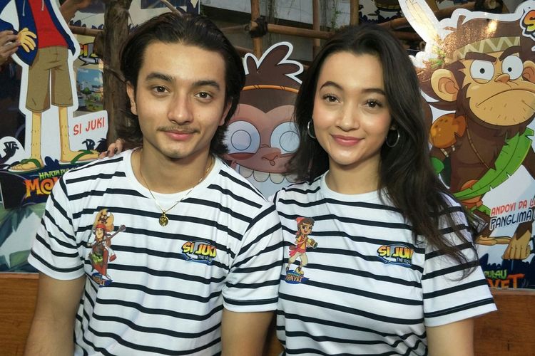 Kakak beradik Megan Domani dan Bryan Domani dalam jumpa pers Si Juki The Movie: Harta Pulau Monyet di kawasan Salihara, Pasar Minggu, Jakarta Selatan, Senin (15/7/2019).