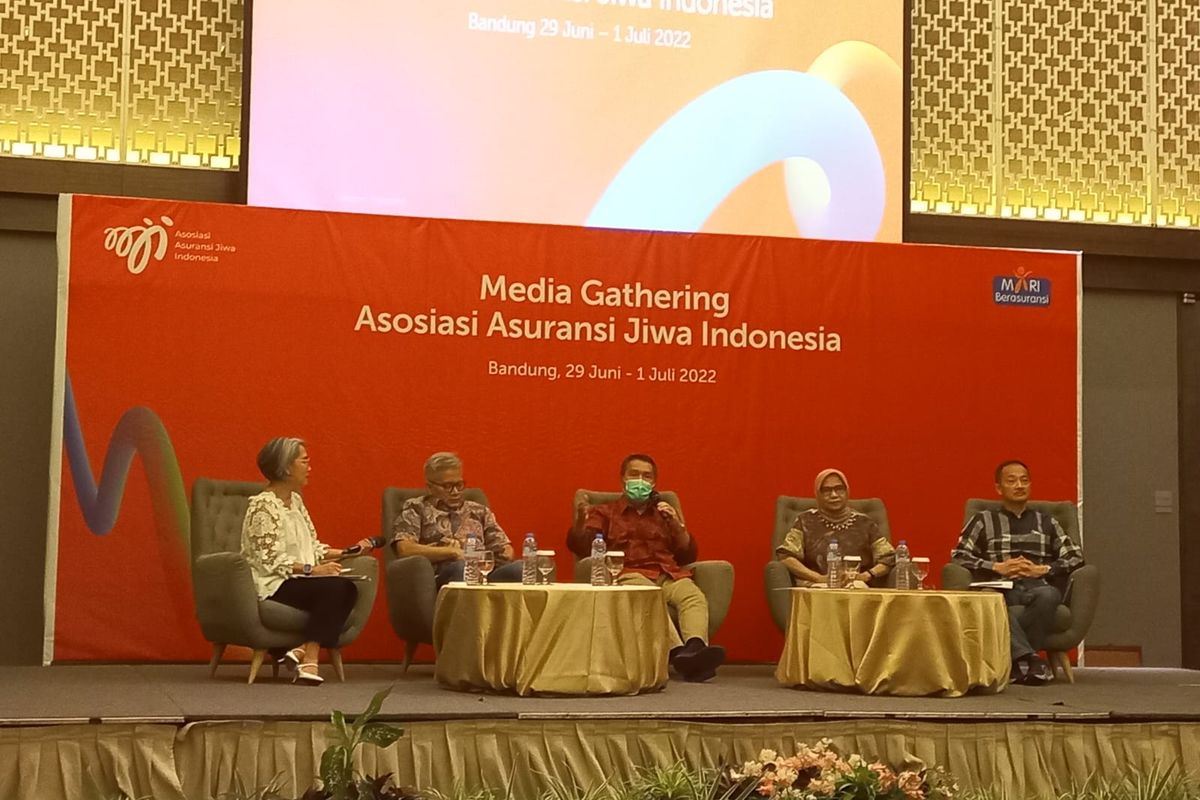 Media Gathering Asosiasi Asuransi Jiwa Indonesia (AAJI) di Bandung, Kamis (30/6/2022)