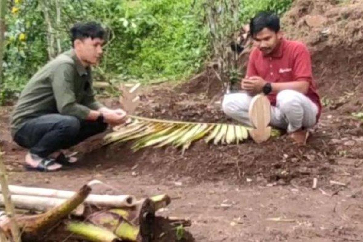Makam Kurnaesih, ibu yang akan melahirkan tetapi ditolak RSUD Subang. 
