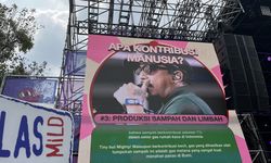 Sal Priadi Suarakan Isu Perubahan Iklim di Panggung Pestapora 2025