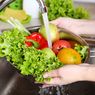 3 Bahan di Dapur yang Aman untuk Cuci Sayur dan Buah
