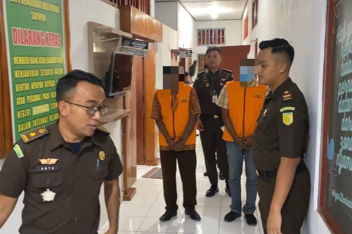 Foto: Kejaksaan Negeri Lembata menetapkan dua tersangka kasus dugaan korupsi dana desa (DD) pada Desa Idalolong, Kecamatan Naga Wutung, Kabupaten Lembata, Nusa Tenggara Timur (NTT), Kamis (21/9/2023)