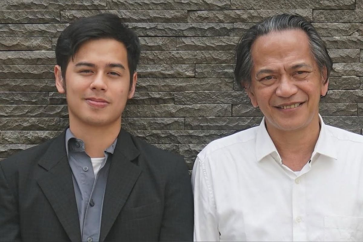 Kebersamaan Ray Sahepaty dan putranya, Surya Sahetapy.