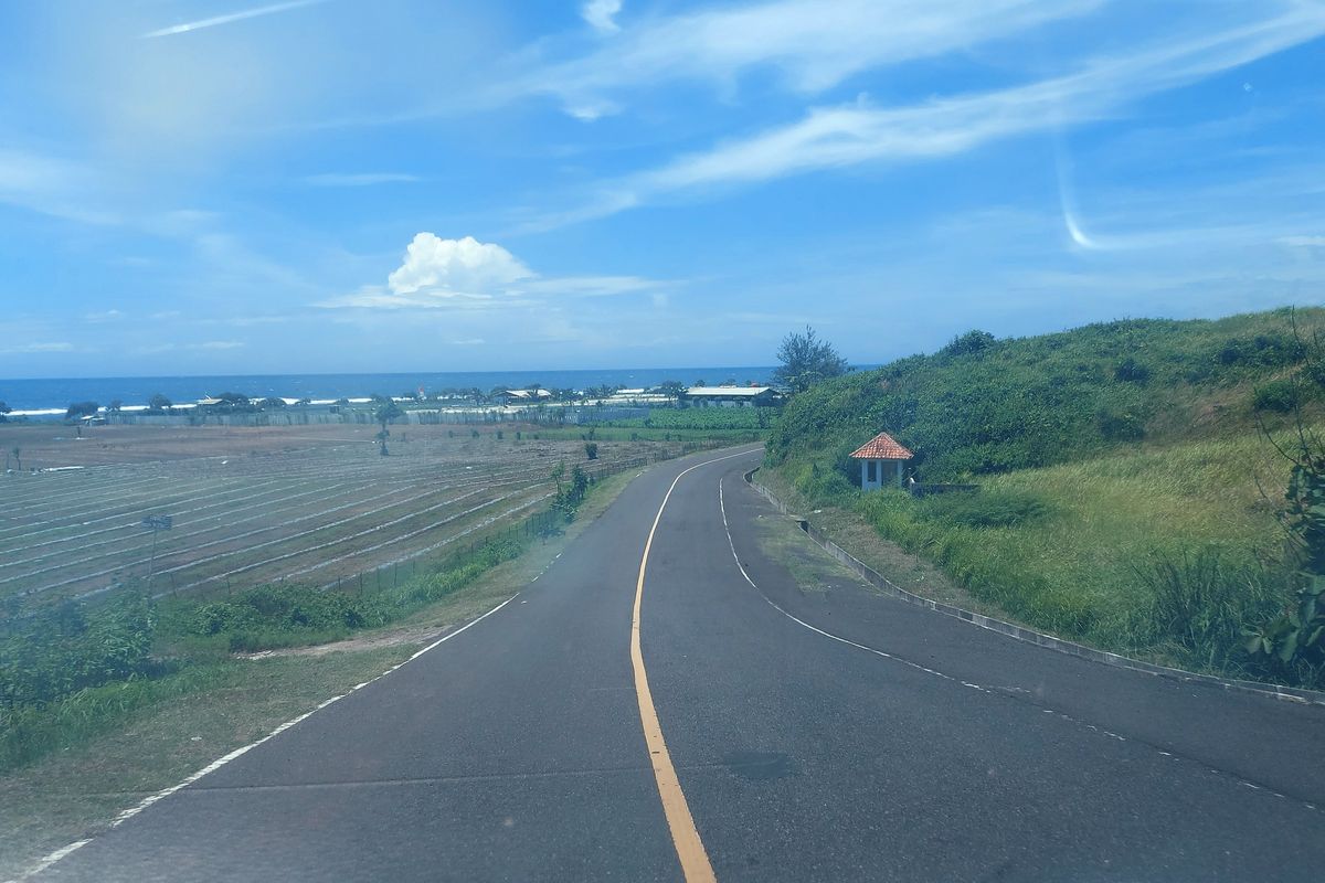 Jalur Pansela Cidaun-Pangandaran, tepatnya di Desa Cigadog, Kecamatan Cikelet, Kabupaten Garut, Jawa Barat. 