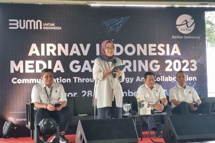 Direktur Utama AirNav Indonesia Polana B. Pramesti saat media gathering di Upper Clift Sentul, Jawa Barat, Kamis (28/12/2023).