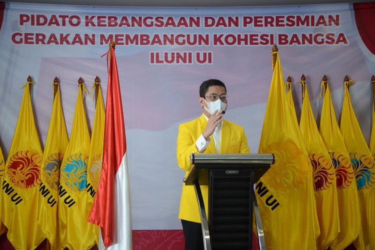 Ketua Umum Ikatan Alumni Universitas Indonesia (ILUNI UI) Andre Rahadian meluncurkan Gerakan Kohesi Kebangsaan dalam rangka peringatan Hari Sumpah Pemuda, di Gedung IMERI FKUI, Jakarta (28/10/2021).