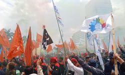 Update Demo Hari Ini: Buruh Tuntut Upah Layak, Polisi Terapkan Rekayasa Lalu Lintas