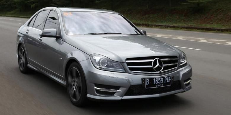 Mercedes-Benz C-Class C 200 Edition C, merupakan varian tengah dari empat yang ditawarkan.