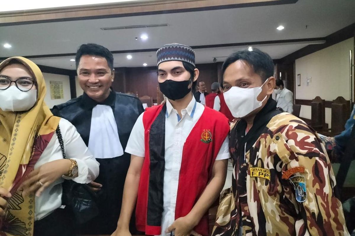 Pengadilan Negeri Jakarta Pusat melanjutkan sidang kasus pengeroyokan terhadap Ade Armando beragendakan pembacaan nota pembelaan atau pleidoi, Senin (29/8/2022). 