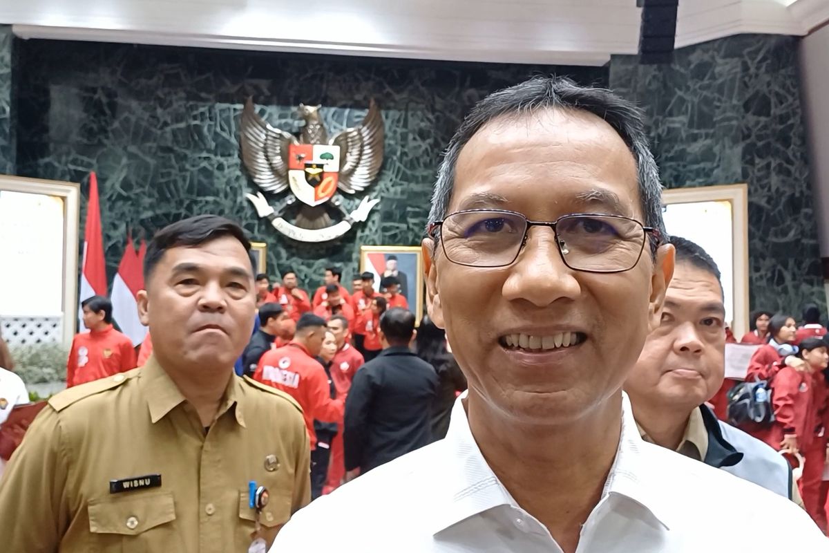 Penjabat Gubernur DKI Jakarta Heru Budi Hartono saat ditemui di Balai Kota DKI Jakarta, Senin (1/4/2024).