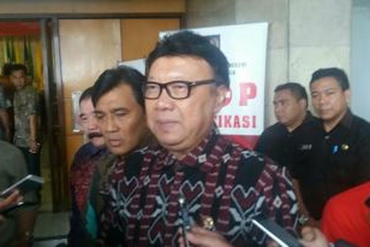 Menteri Dalam Negeri Tjahjo Kumolo di Kantor Kemendagri Jalan Medan Merdeka Utara, Jakarta Pusat, Selasa (15/12/2015)