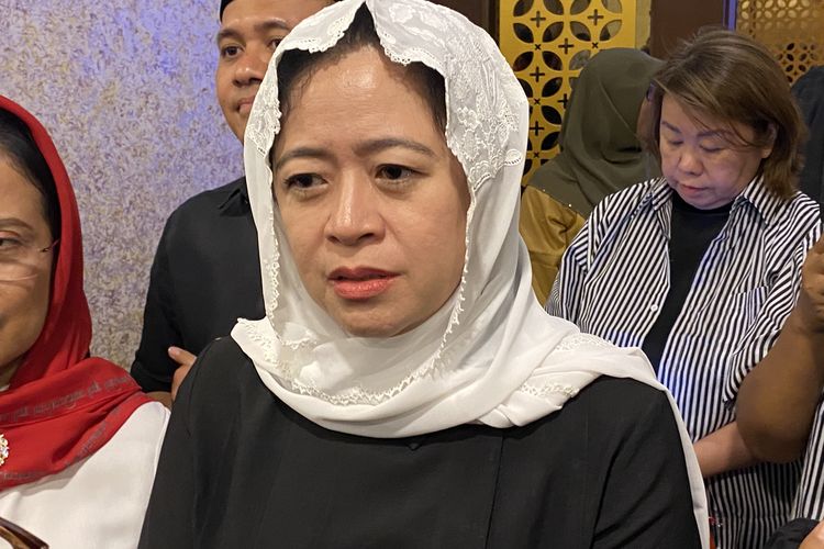 DPP PDI-P Puan Maharani saat berada di Grand City Surabaya