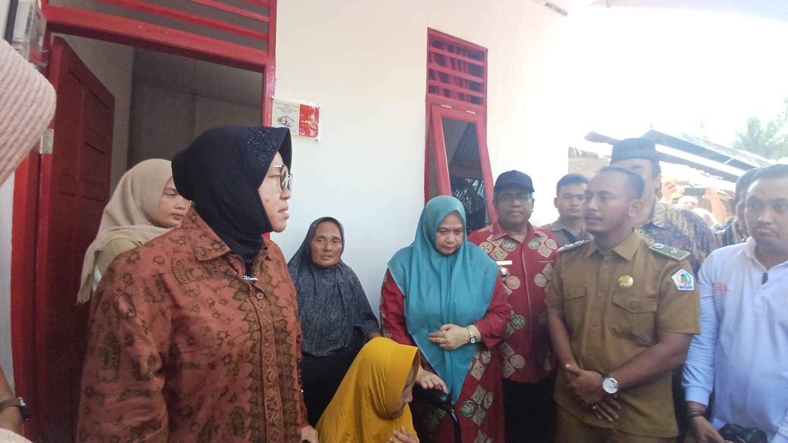 Dengar Warga Kesulitan Air Bertahun-tahun, Risma Tegur Kades di Aceh Utara