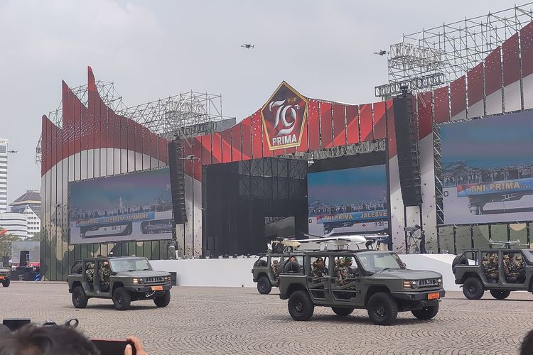 Kopassus Pimpin Parade Alutsista TNI AD, Ada "Jankel Fox" hingga "P2 Tiger"