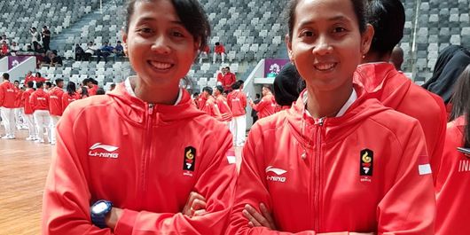Lena dan Leni, saudara kembar, yang merupakan atlit sepak takraw putri yang bergabung di timnas Indonesia pada Asian Games 2018.
