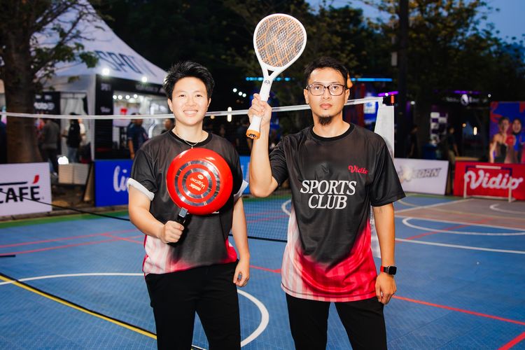 Lilyana Natsir (Kiri) dan Mohammad Ahsan (Kanan) di hari pertama Vidio Sports Festival