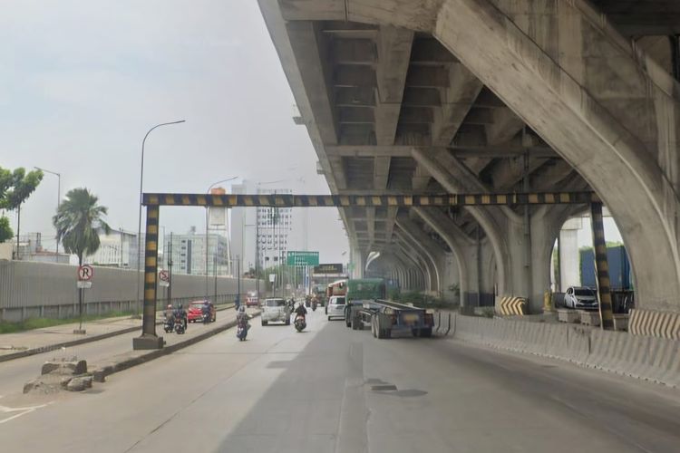 Portal Pembatas Truk di Koja Jakut Pernah Dipasang, Kini Hilang