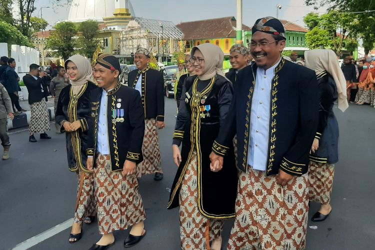 Elegan, tampilan baju khas Lumajangan yang sudah ada sejak tahun 1910 masehi