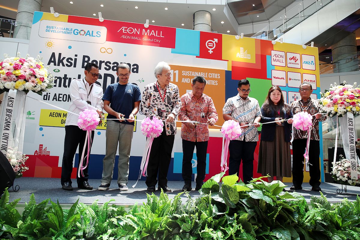 Seremonial pembukaan kegiatan atau program Sustainable Development Goals (SDGs), di Atrium East Court, Aeon Mall Sentul City, Rabu (4/9/2024)
