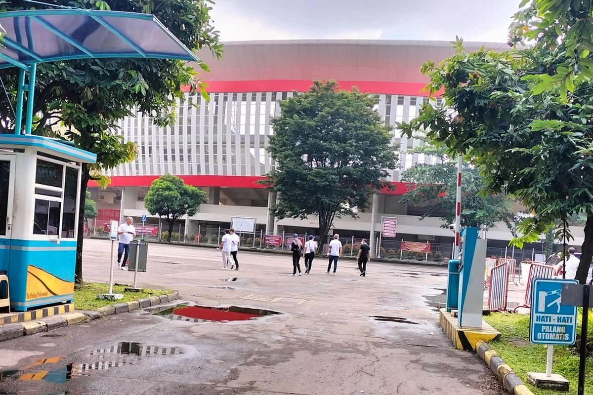 Federation Internationale de Football Association (FIFA) mengecek kesiapan infrastruktur Stadion Manahan, Kota Solo, Jawa Tengah, jelang perhelatan Piala Dunia U-20.