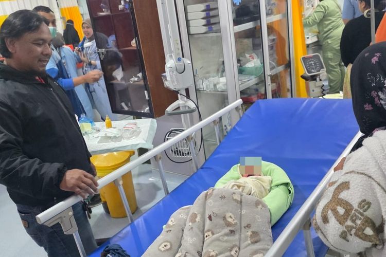 Bayi Perempuan Ditemukan Warga Malang di Dalam Kardus Mi Instan 