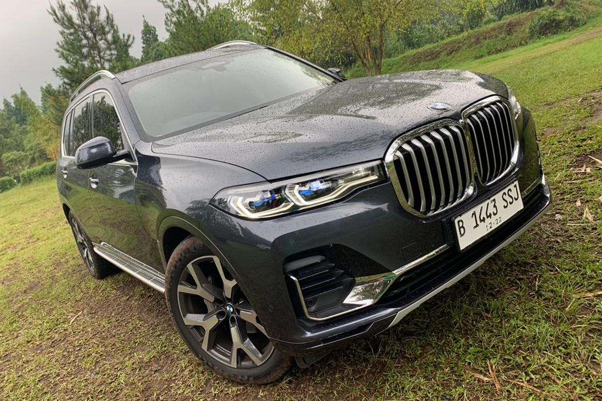 Jajal performa BMW X7 di medan offroad