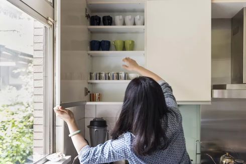 Bersih Seketika, Begini Tips Bersihkan Lemari Dapur di Rumah 