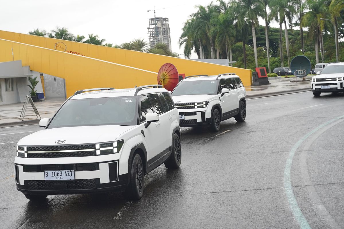 Test drive Hyundai Santa Fe Hybrid