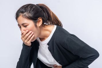 Mual dan Pusing Gejala Apa? Simak Penyebab dan Cara Mengatasinya di Sini!