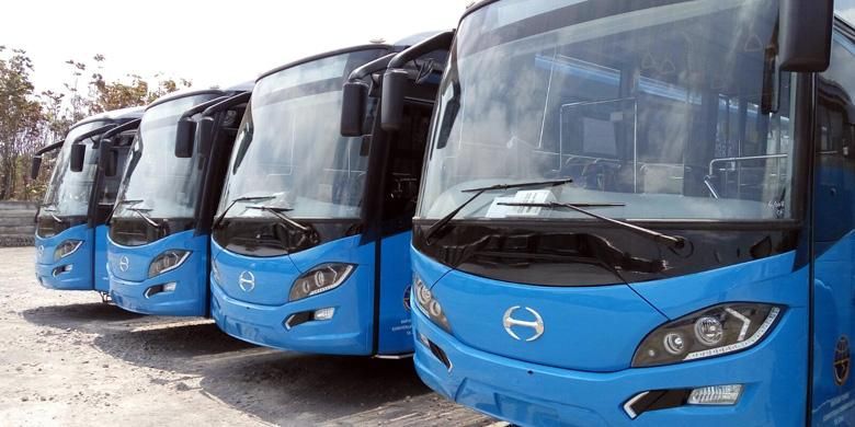 Bus Hino yang dikerjakan PT Laksana untuk keperluan BRT.