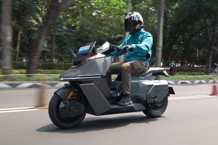 Tes Konsumsi Daya Omoway OMO-X Long Range di Jakarta, Seberapa Irit?