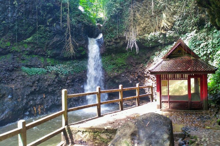 Review Curug Dago: Keindahan Air Terjun di Bandung Utara