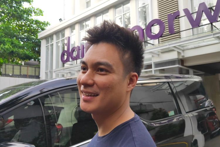 Baim Wong di kediamannya kawasan Menteng, Jakarta Pusat pada Sabtu (7/3/2020). 