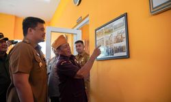 Apresiasi Pengorbanan Veteran, Bobby Nasution Serahkan Tali Asih dan Renovasi LVRI Kota Medan