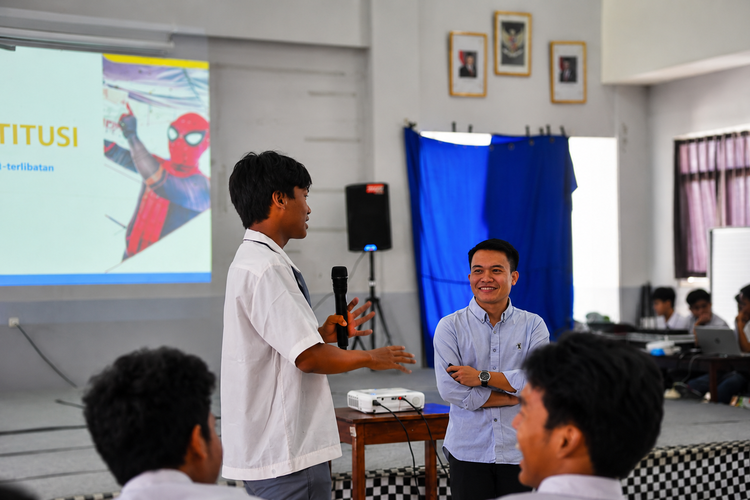 Hadapi Apatisme Politik Gen Z, SMA dan SMK Strada Dorong Siswa Berpikir Kritis