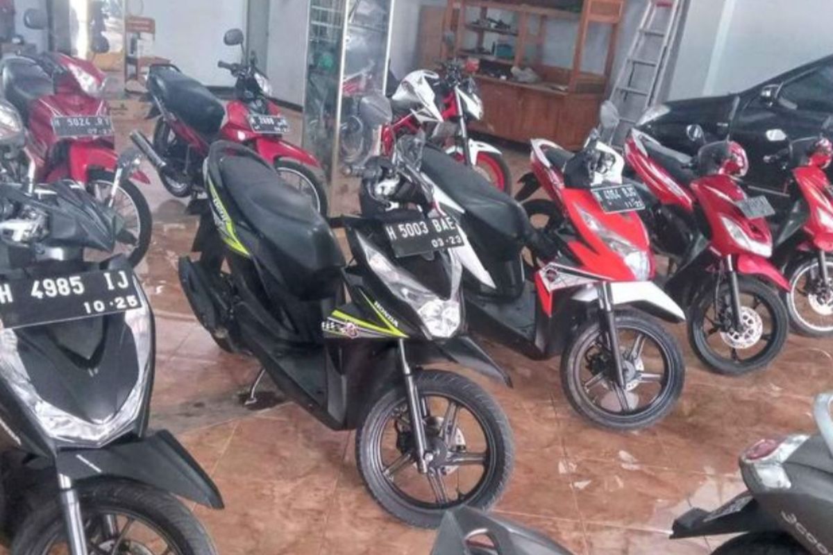 Showroom Motor Bekas