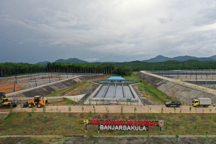 TPA Regional Banjarbakula, Kalimantan Selatan, diresmikan Presiden Joko Widodo, Jumat (7/2/2020)